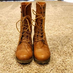 Women's small heel boots